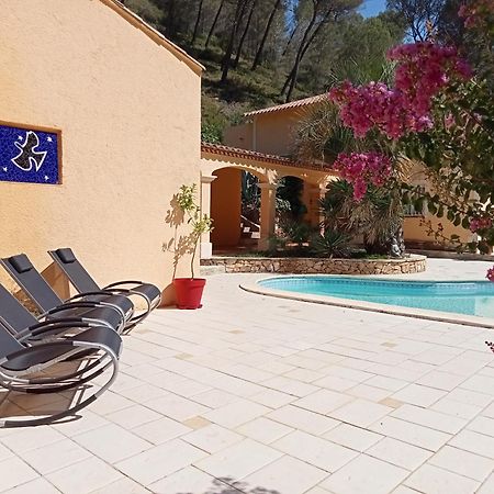 Les Restanques - Chambre D'Hotes Cuges-les-Pins Exteriér fotografie