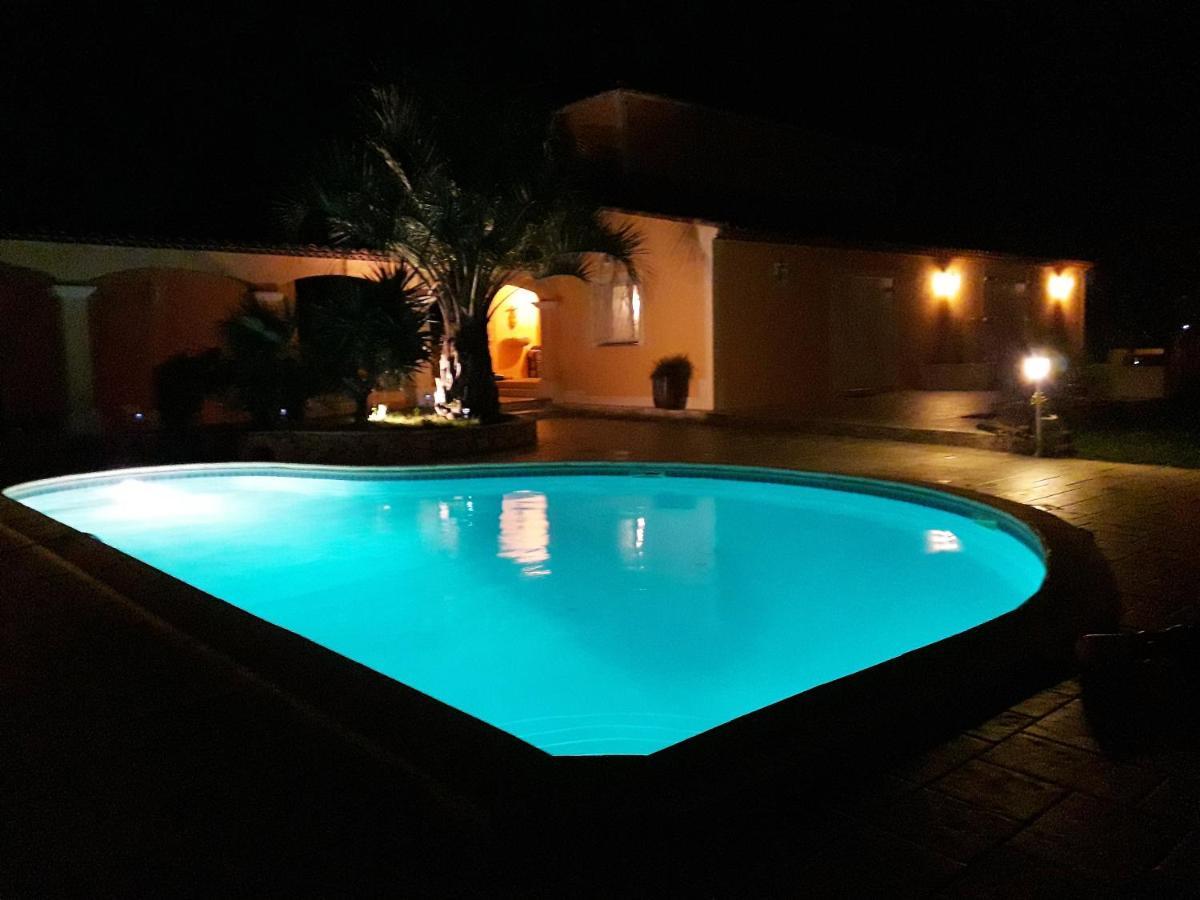 Les Restanques - Chambre D'Hotes Cuges-les-Pins Exteriér fotografie